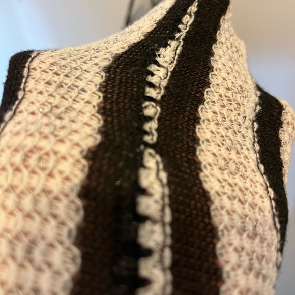 Handmade by Seller Women’s One Size Fits Most Black, White , Metallic Poncho - Picture 8 of 9